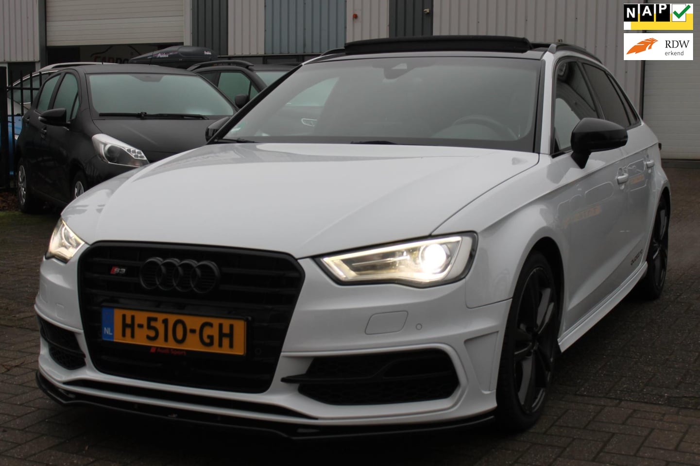 Audi A3 Sportback - 2.0 TFSI S3 quattro Pro Line Plus Pano ACC 300PK!! - AutoWereld.nl