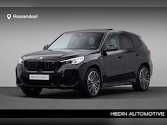 BMW iX1 - xDrive30 Launch Edition 67 kWh | Comfort Access | Harman Kardon | Panoramadak | Camera | M