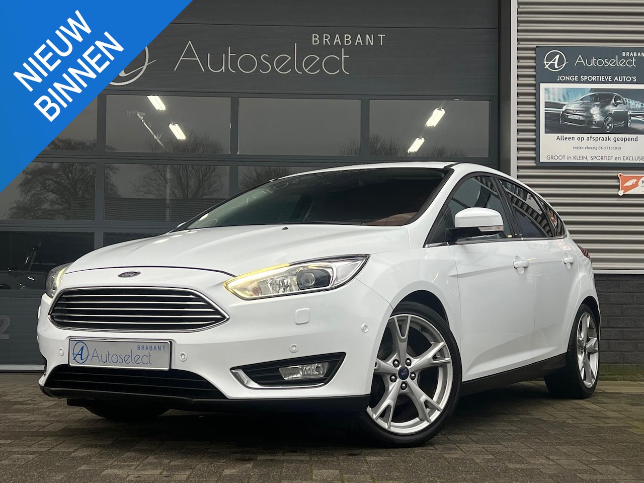 Ford Focus - 1.0 EcoBoost Titanium Clima Navi Camera - AutoWereld.nl