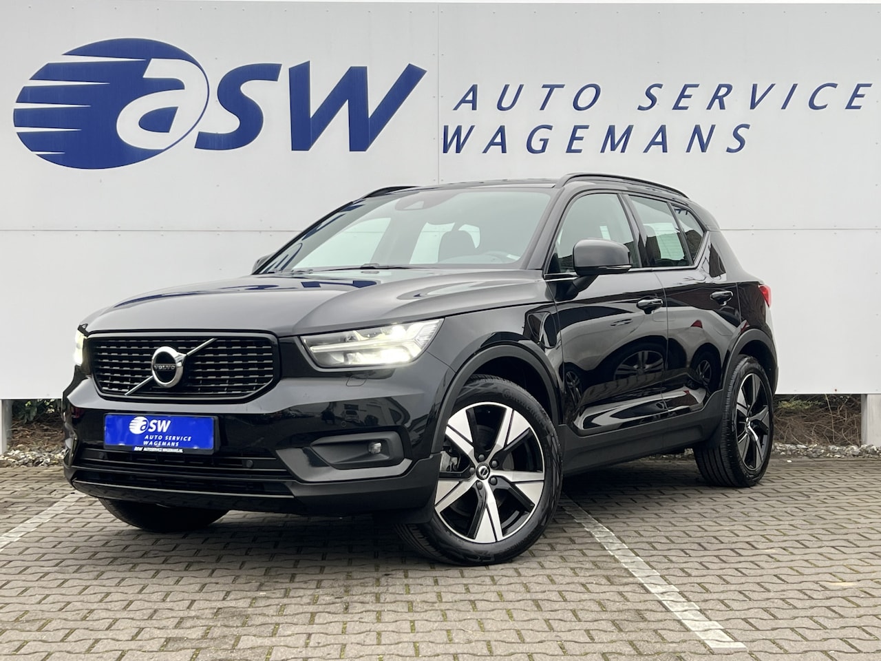 Volvo XC40 - 1.5 T4 Recharge R-Design | Navi | Pilot Assist | CarPlay | Camera | HK | LED | 19 inch - AutoWereld.nl