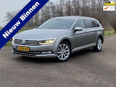 Volkswagen Passat Variant - 1.6 TDI Business Edition R Automaat Panorama-Dak Navi Camera ECC Goed Onderhouden