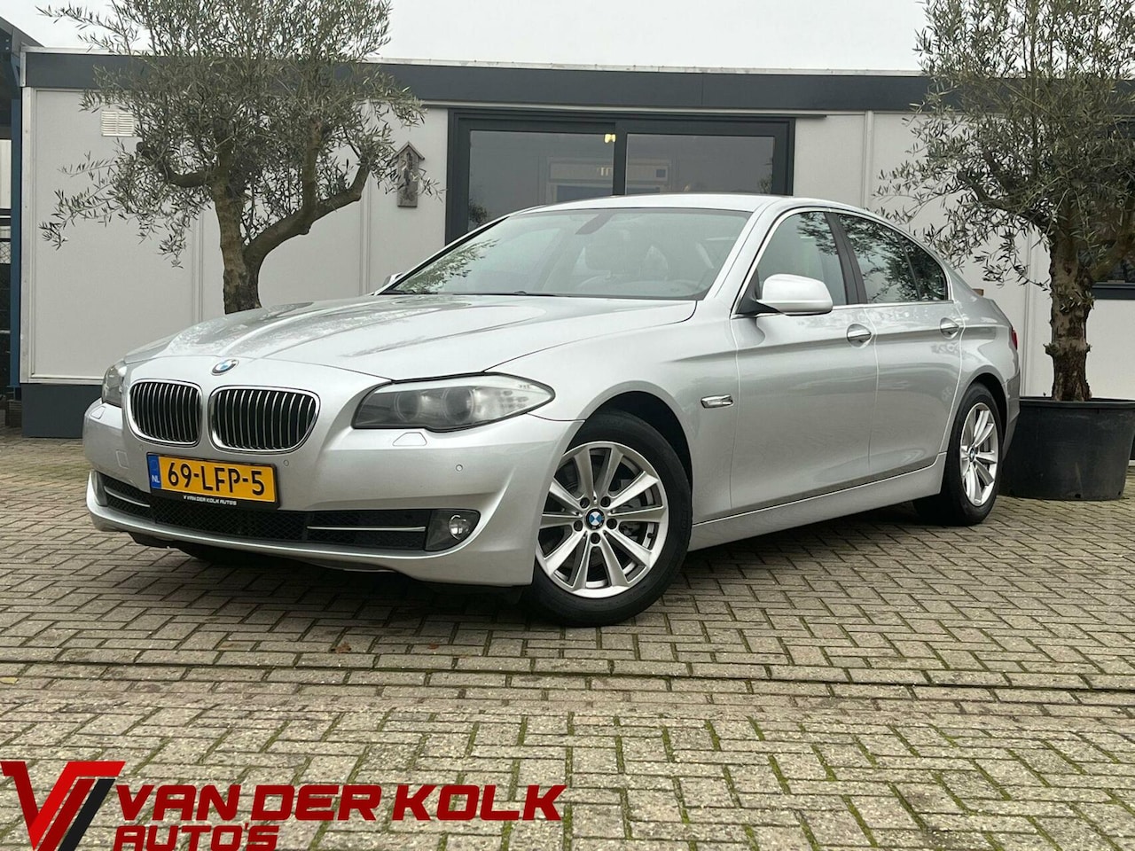 BMW 5-serie - 523i High Executive Leder Navi Climate Cruise - AutoWereld.nl