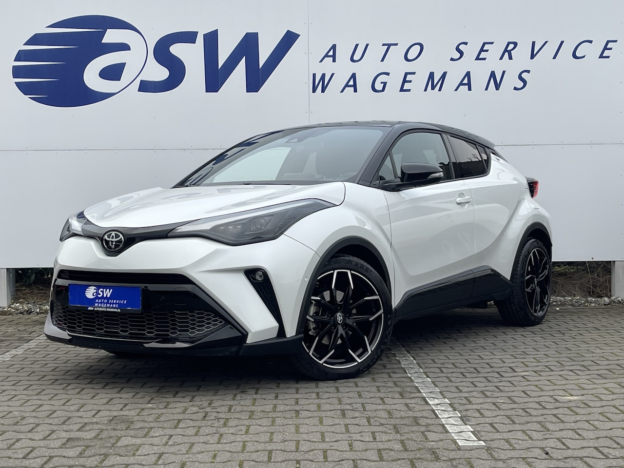 Toyota C-HR - 1.8 Hybrid GR-Sport | Navi | CarPlay | Camera | ACC | LED | DAB+ | 19 inch - AutoWereld.nl