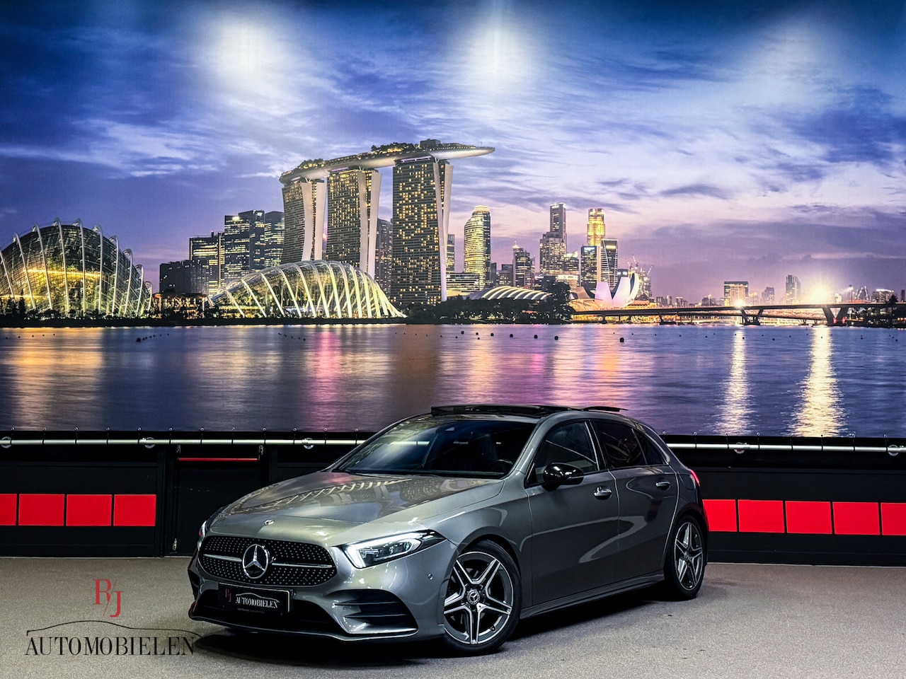 Mercedes-Benz A-klasse - A180 AMG |Memory|Sfeer|Panorama - AutoWereld.nl