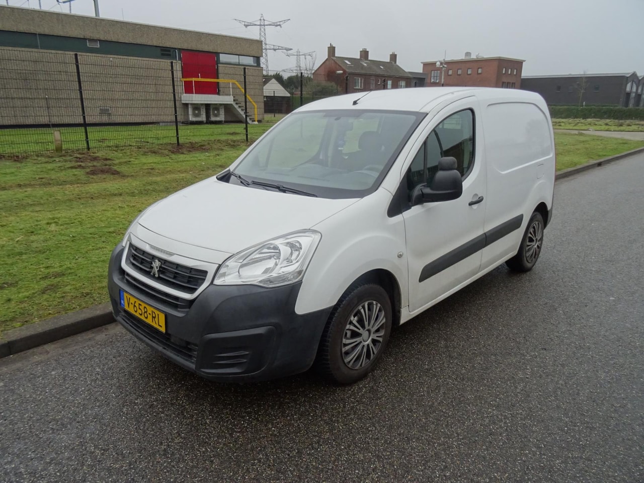 Peugeot Partner - 120 1.6 BlueHDi 100 L1 Premium S&S - AutoWereld.nl