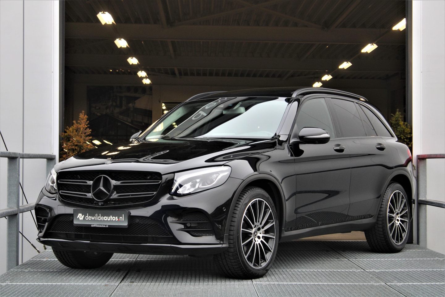 Mercedes-Benz GLC-klasse - 300 4MATIC 245pk Pano Airmatic Trekhaak Burmester Standkachel Leer 360-camera - AutoWereld.nl