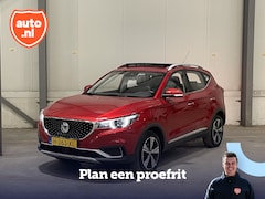 MG ZS - EV Luxury 45 kWh | Panoramadak | Lederen bekleding | Dodehoek detectie | Camera | Carplay