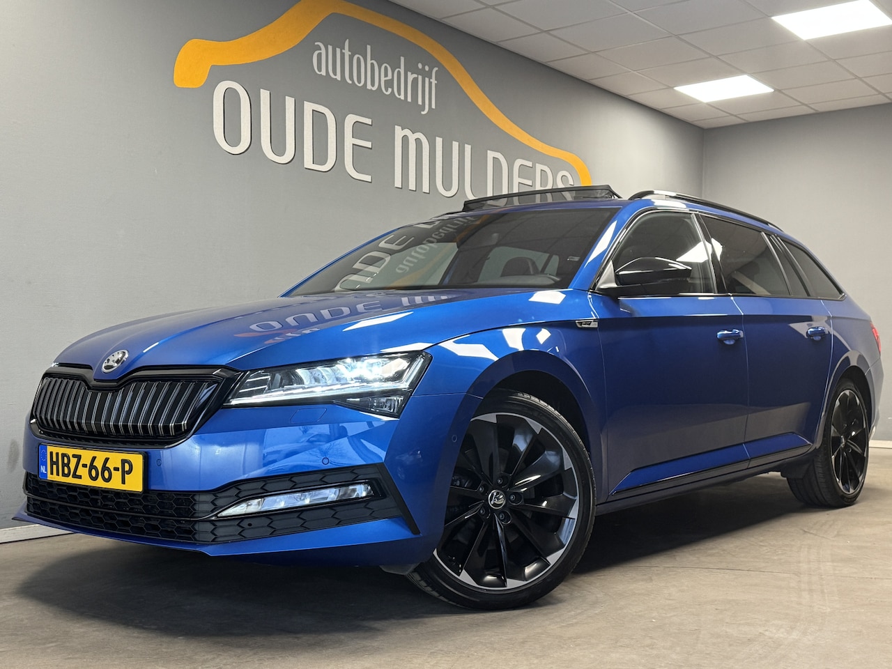 Skoda Superb Combi - 1.4 TSI iV Sportline Panoramadak/Standkachel/Trekhaak - AutoWereld.nl