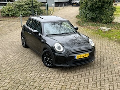 MINI Cooper - 1.5 Cooper Business Edition - Camera - Leer - Sportstoelen - Panoramadak - CarPlay - Alarm - Led - Dab - Pdc