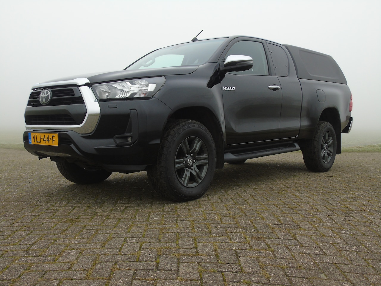 Toyota HiLux - 2.4 D-4D Xtra Cab Professional - AutoWereld.nl