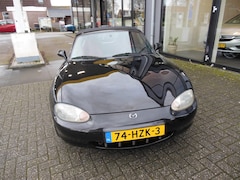 Mazda MX-5 - 1.8i Staat in De Krim