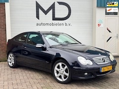 Mercedes-Benz C-klasse Sportcoupé - 180 K. / Automaat / Navi