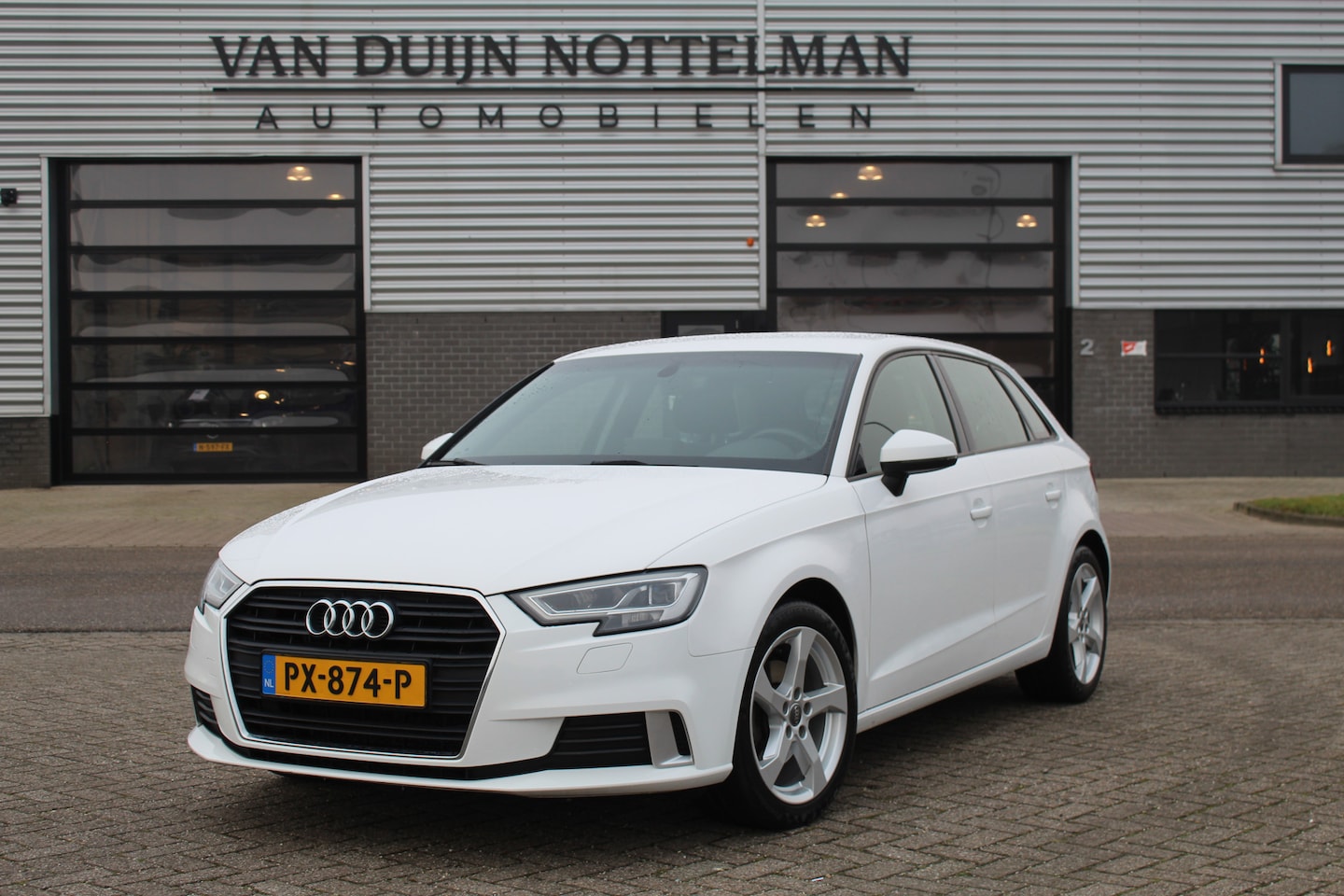 Audi A3 Sportback - 1.0 TFSI Sport Lease Edition / Led / Navigatie / N.A.P. - AutoWereld.nl