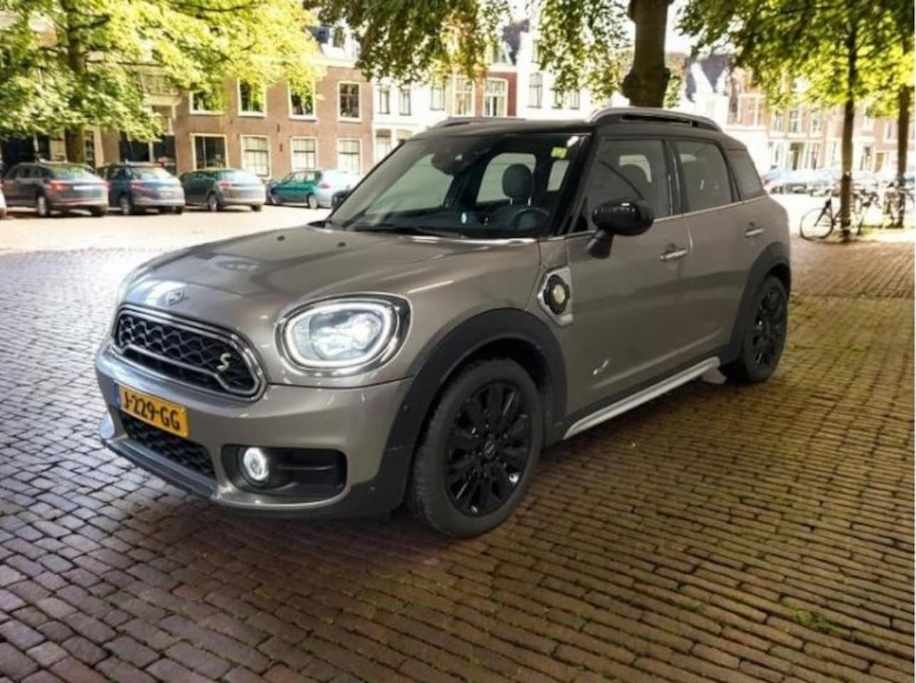 MINI Countryman - Mini Cooper S E ALL4 Chili | Serious Business | British Oak Leder | Harman/Kardon | Head-u - AutoWereld.nl