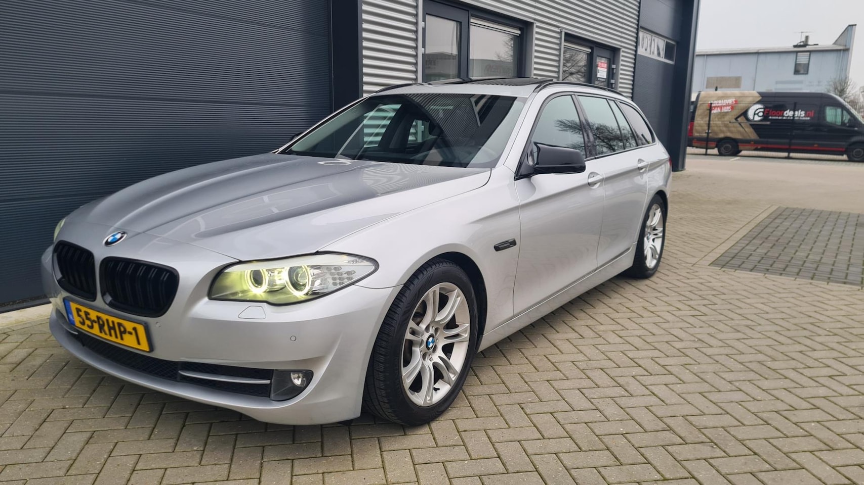 BMW 5-serie Touring - 523i High Executive 523i High Executive - AutoWereld.nl