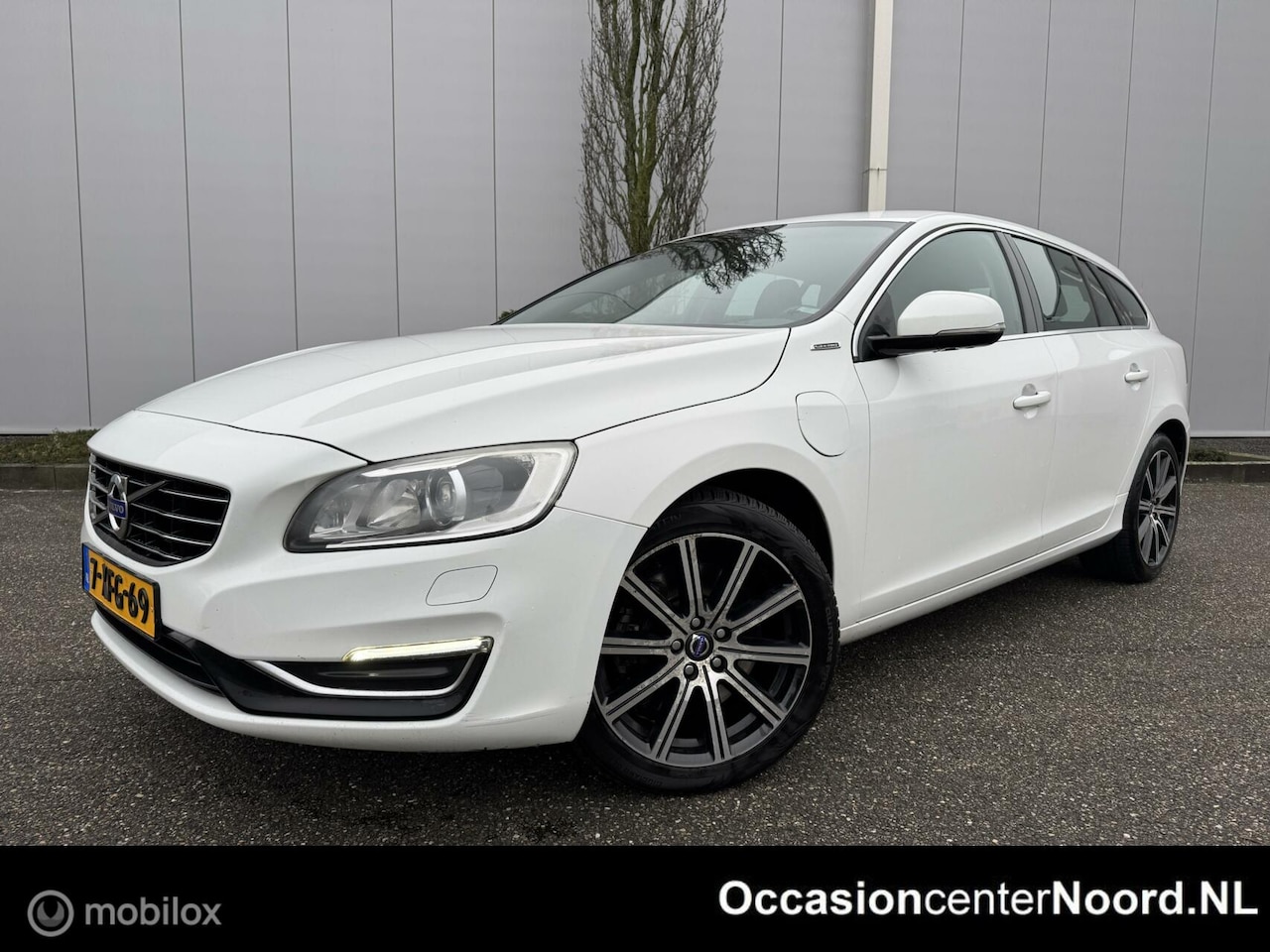 Volvo V60 - 2.4 D5 Summum | Hybride | Trekhaak | Leer - AutoWereld.nl