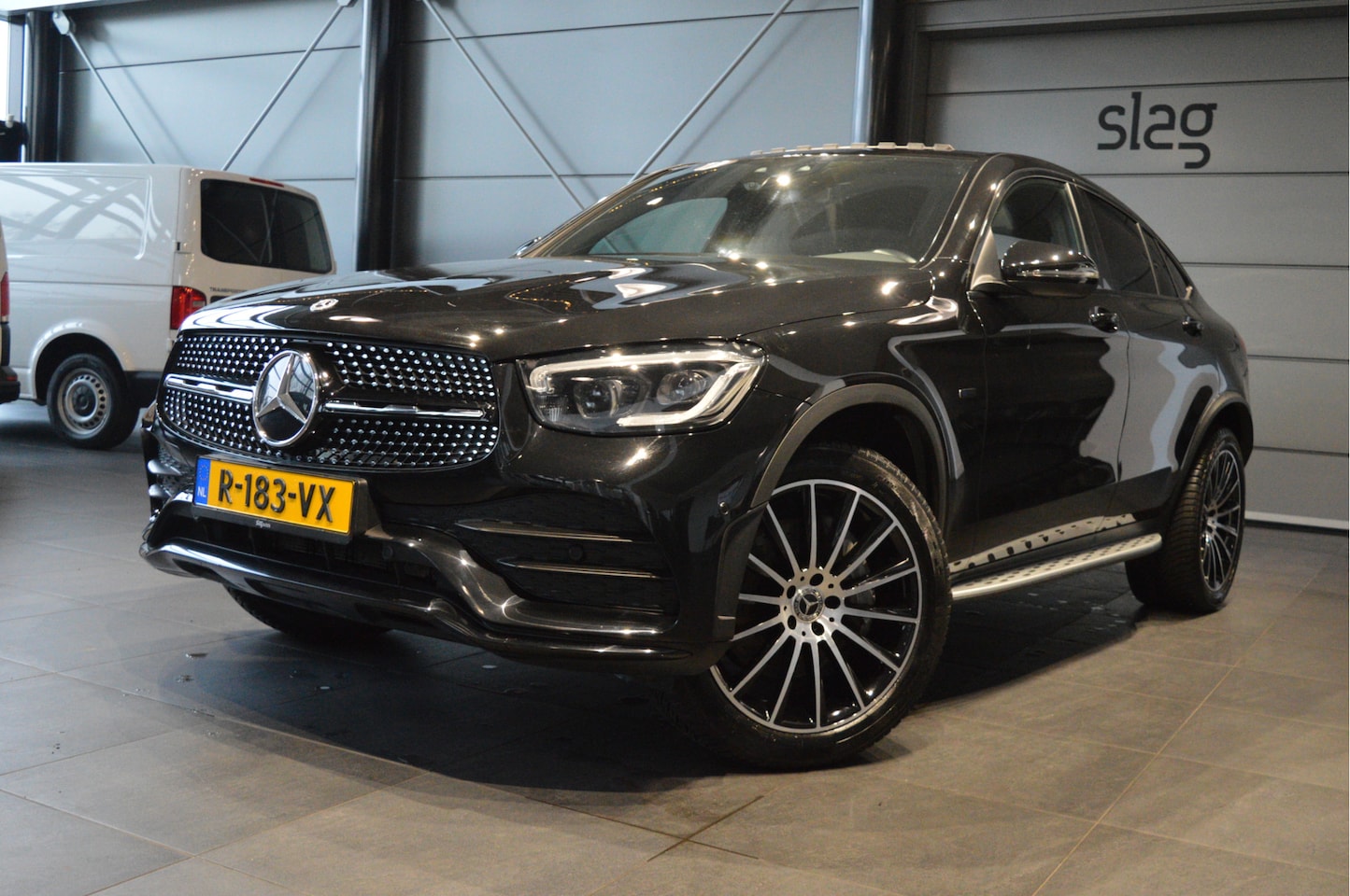 Mercedes-Benz GLC-klasse Coupé - 300e 4MATIC AMG Pakket camera burmester trekhaak 20 inch !! - AutoWereld.nl