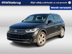 Volkswagen Tiguan - 1.4 TSI eHybrid 245PK DSG Elegance / 19" LMV / Zwenkbare Trekhaak / Digitale Cockpit / Ele