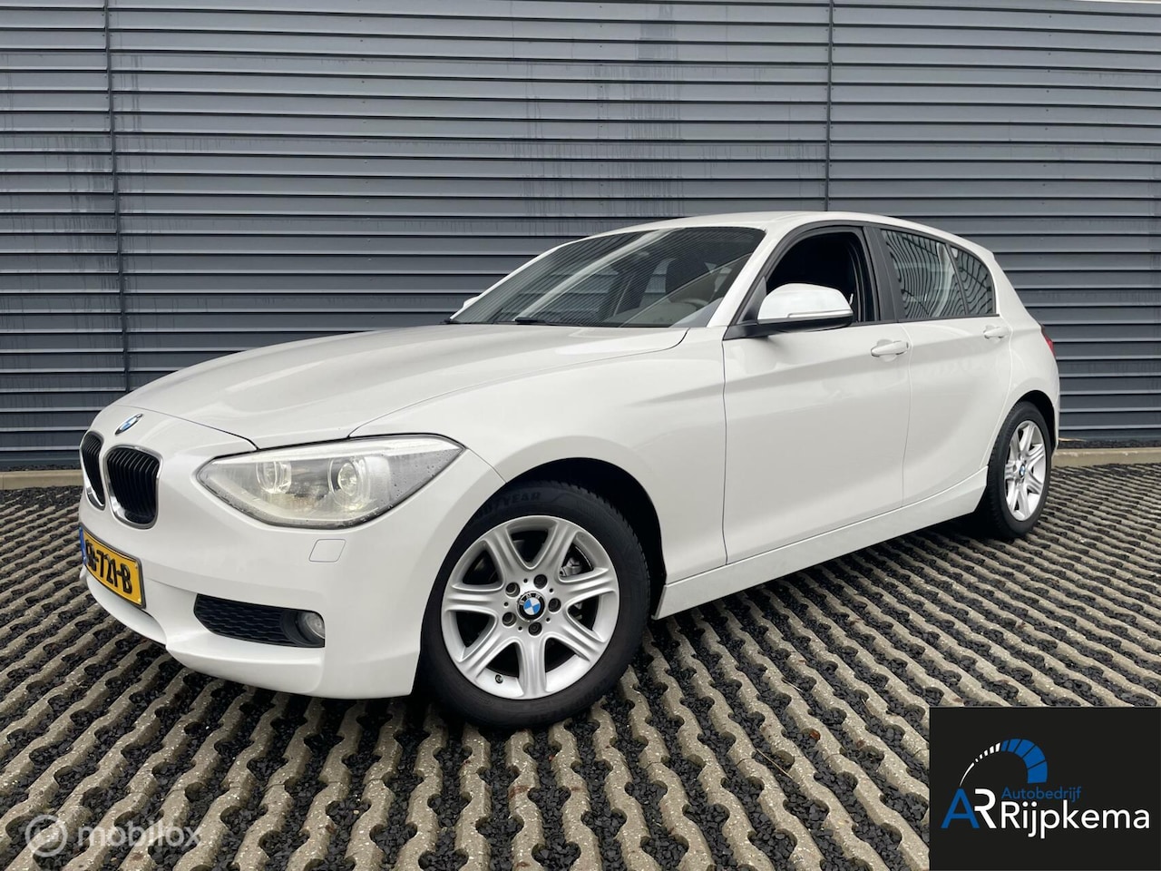 BMW 1-serie - 116d EDE Business 116pk | Navi & carkit | Xenon - AutoWereld.nl