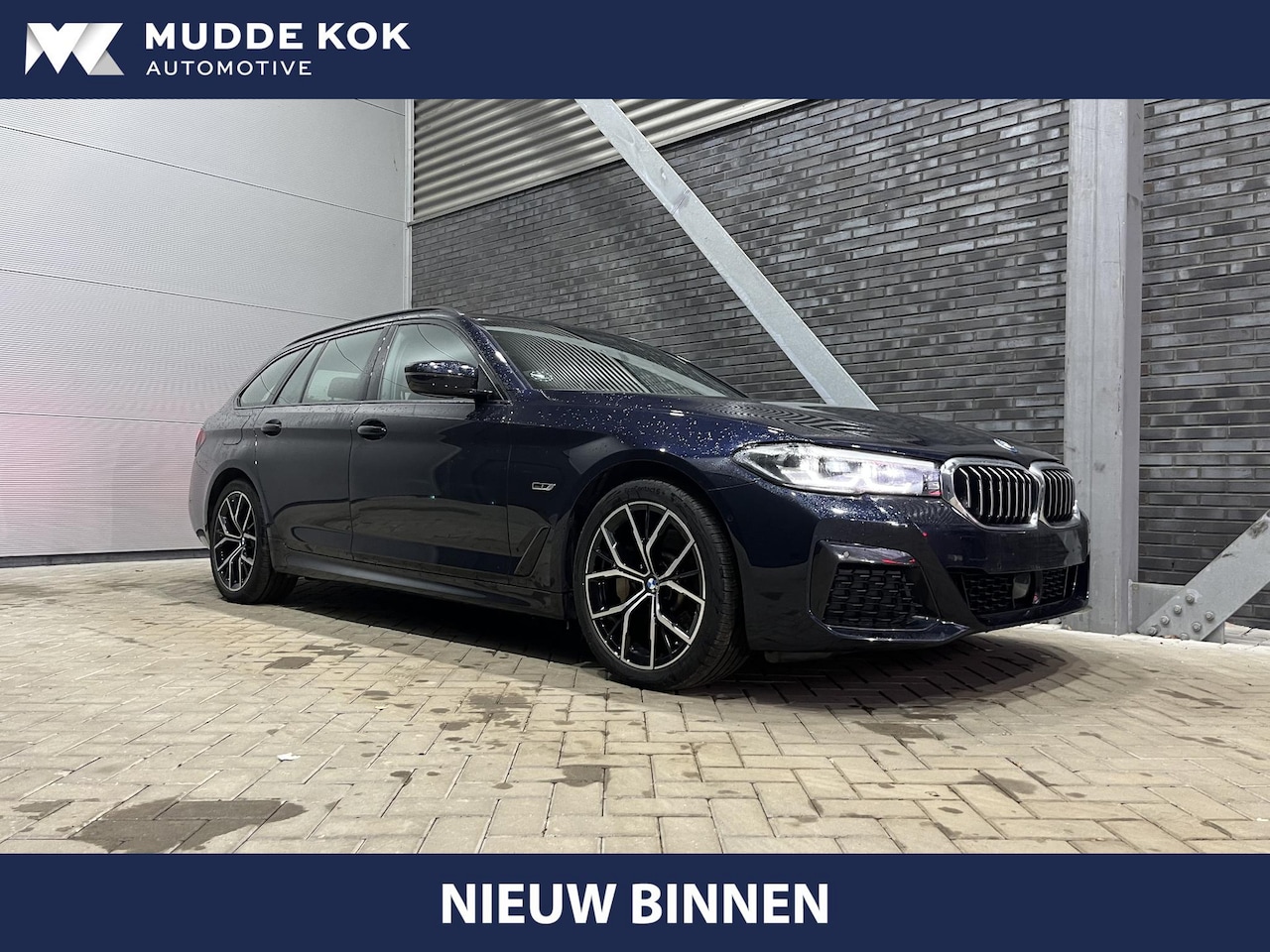 BMW 5-serie Touring - 530e Business Edition Plus | M-Sport | ACC | Leder | Trekhaak | Stoel+Stuurverwarming | 19 - AutoWereld.nl