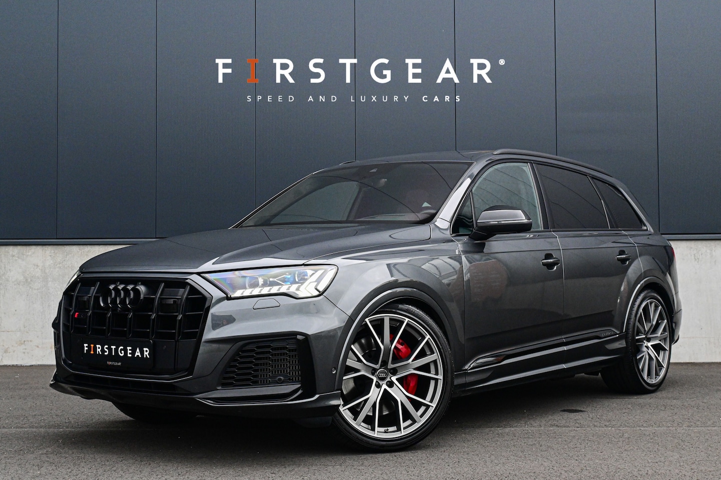 Audi SQ7 - 4.0 TDI quattro *BOSE / HUD / Panorama / Surround-View / Grijs kenteken* - AutoWereld.nl