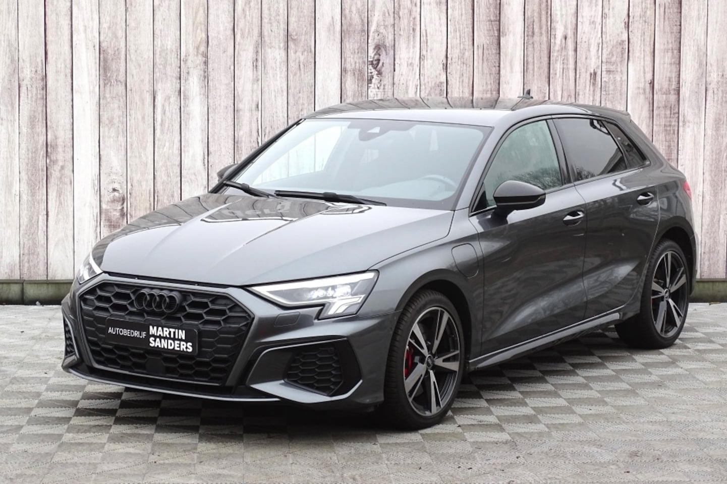 Audi A3 Sportback - 45 TFSI e S ed. Comp - AutoWereld.nl