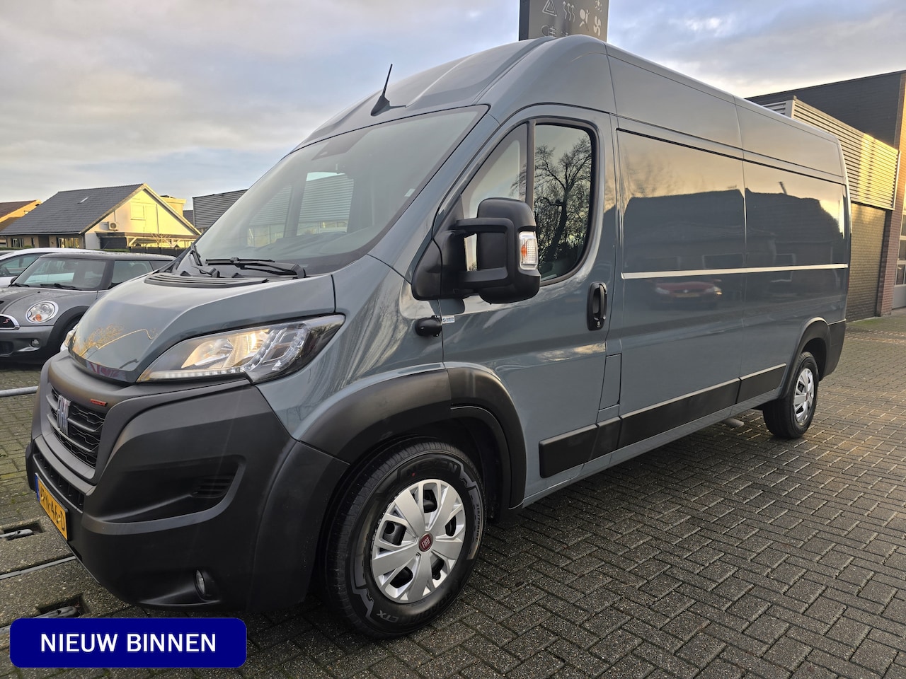 Fiat Ducato - 35 2.2 MultiJet L3H2 160 Heavy Automaat / 3 Zits / Apple Carplay / Camera - AutoWereld.nl