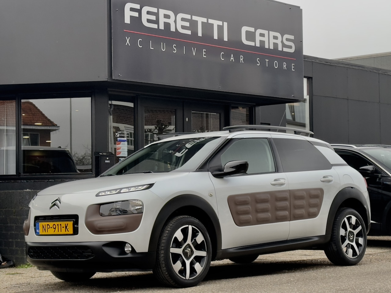 Citroën C4 Cactus - 1.2 AUT5 PURE TECH SHINE 53D.KM! NAVI CAMERA AIRCO LED LMV PDC - AutoWereld.nl