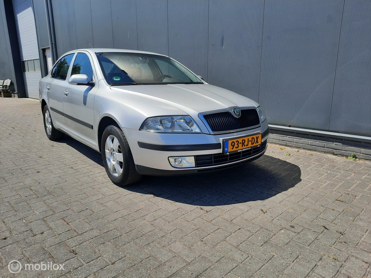 Skoda Octavia - 1.6 FSI Elegance 1.6 FSI Elegance - AutoWereld.nl