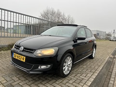 Volkswagen Polo - 1.2 Style / Panorama Dak / Dealer onderhouden