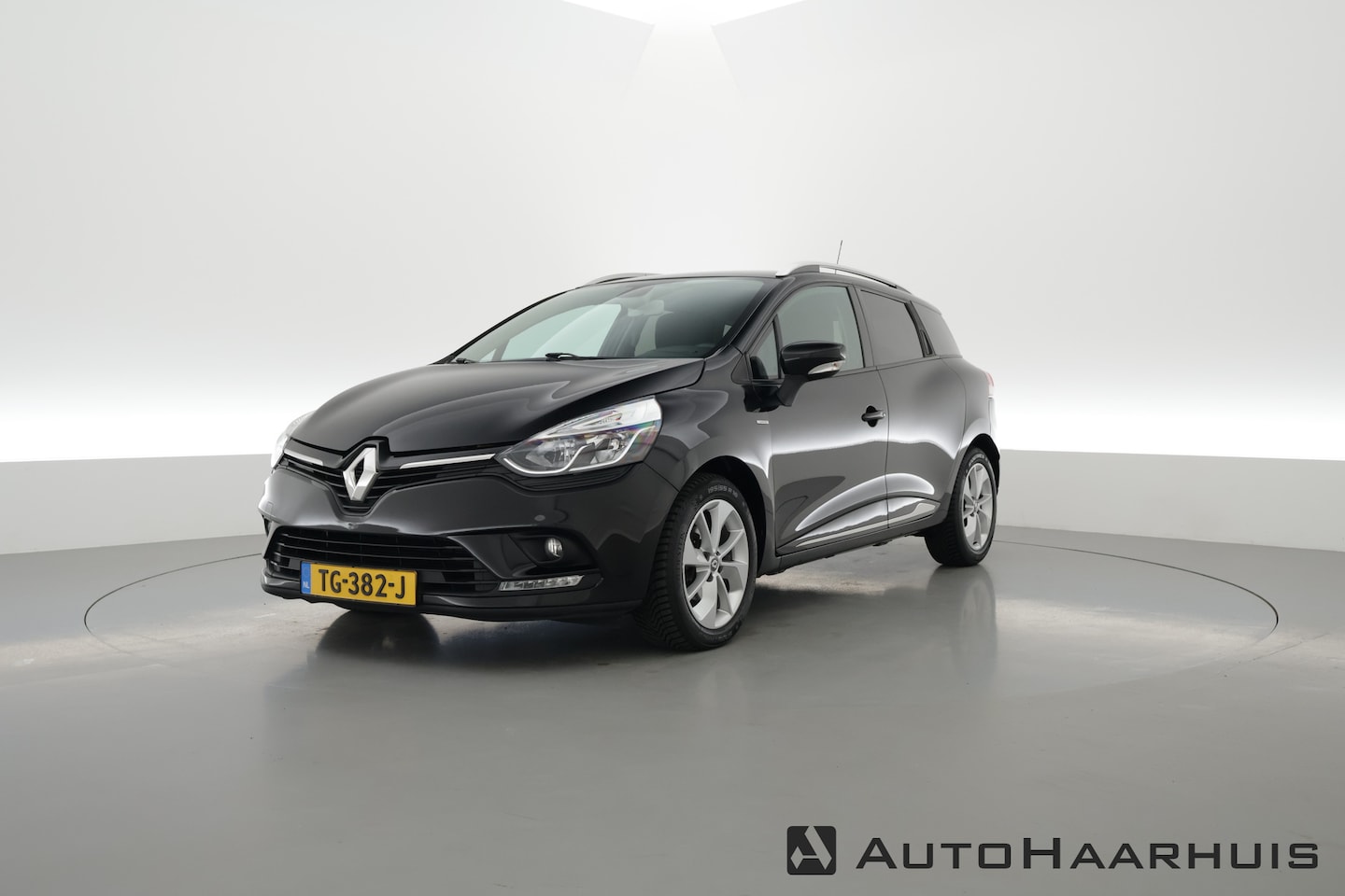 Renault Clio Estate - 1.2 TCe Intens Aut. | Navi | Cruise | Regensensor | DAB | PDC A - AutoWereld.nl