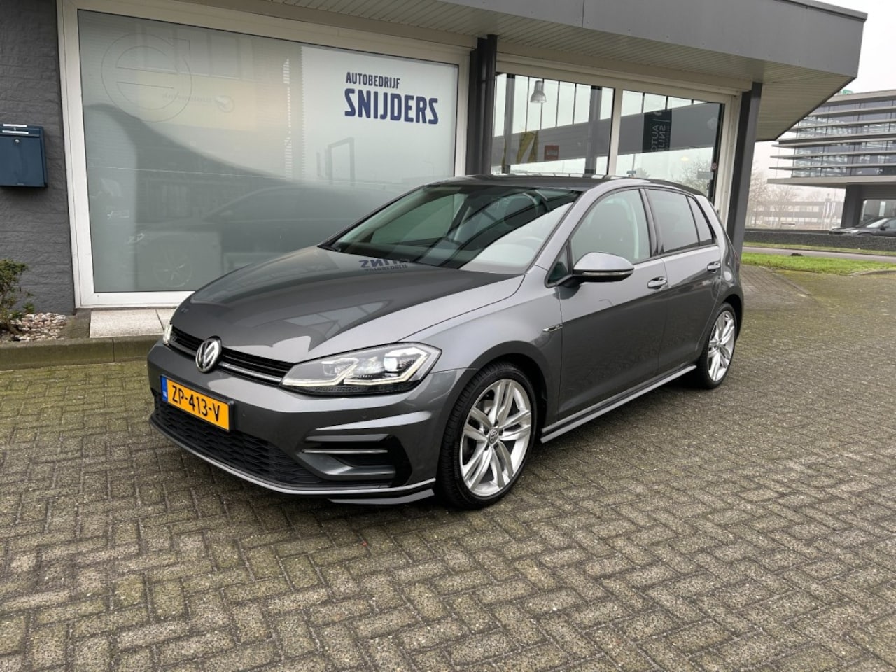 Volkswagen Golf - 1.5 TSI High- Line L BUSINESS R-line AUTOMAAT - AutoWereld.nl