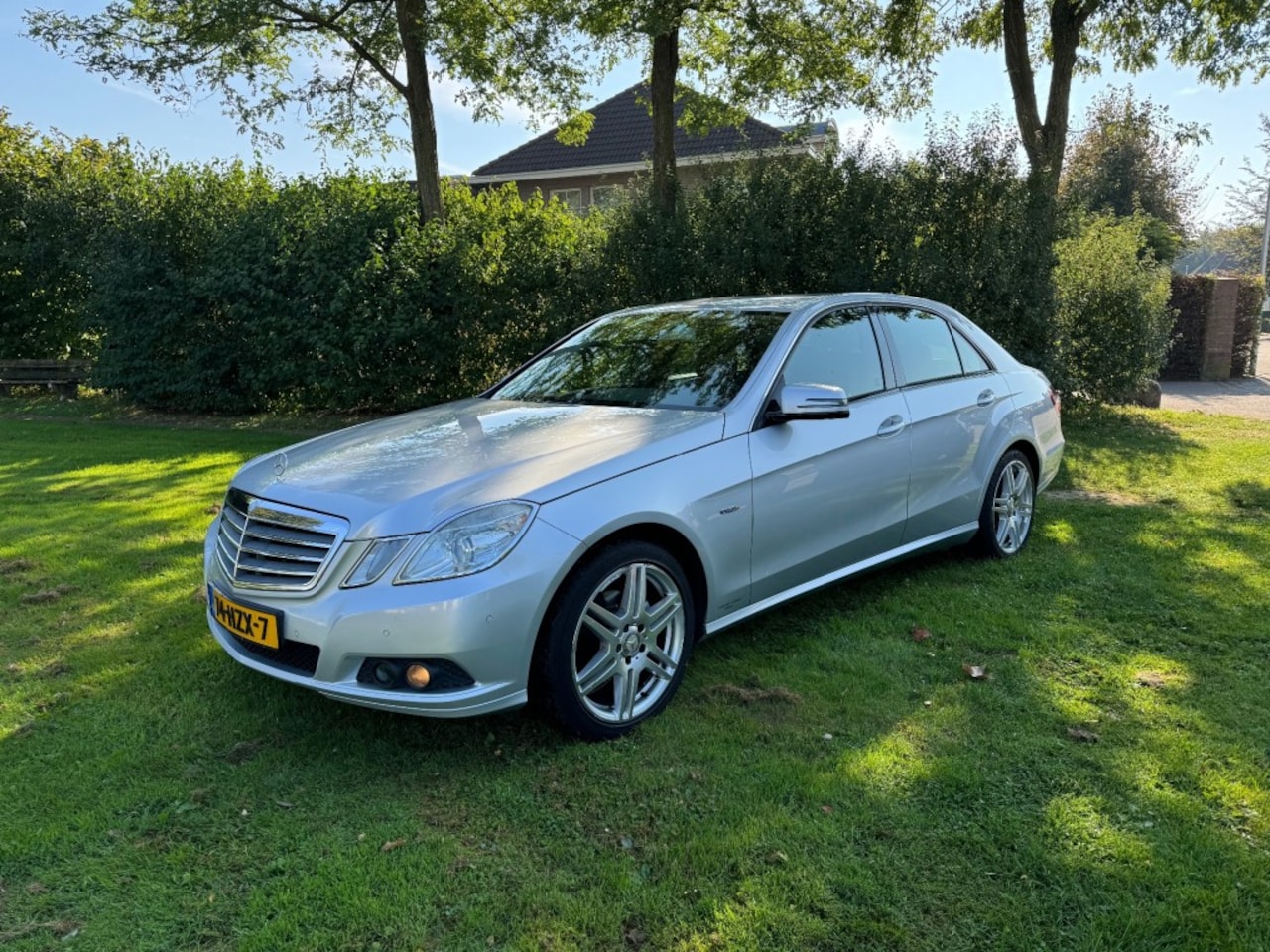 Mercedes-Benz E-klasse - E 220 CDI Automaat - navigatie - trekhaak - in zeer nette staat! - AutoWereld.nl