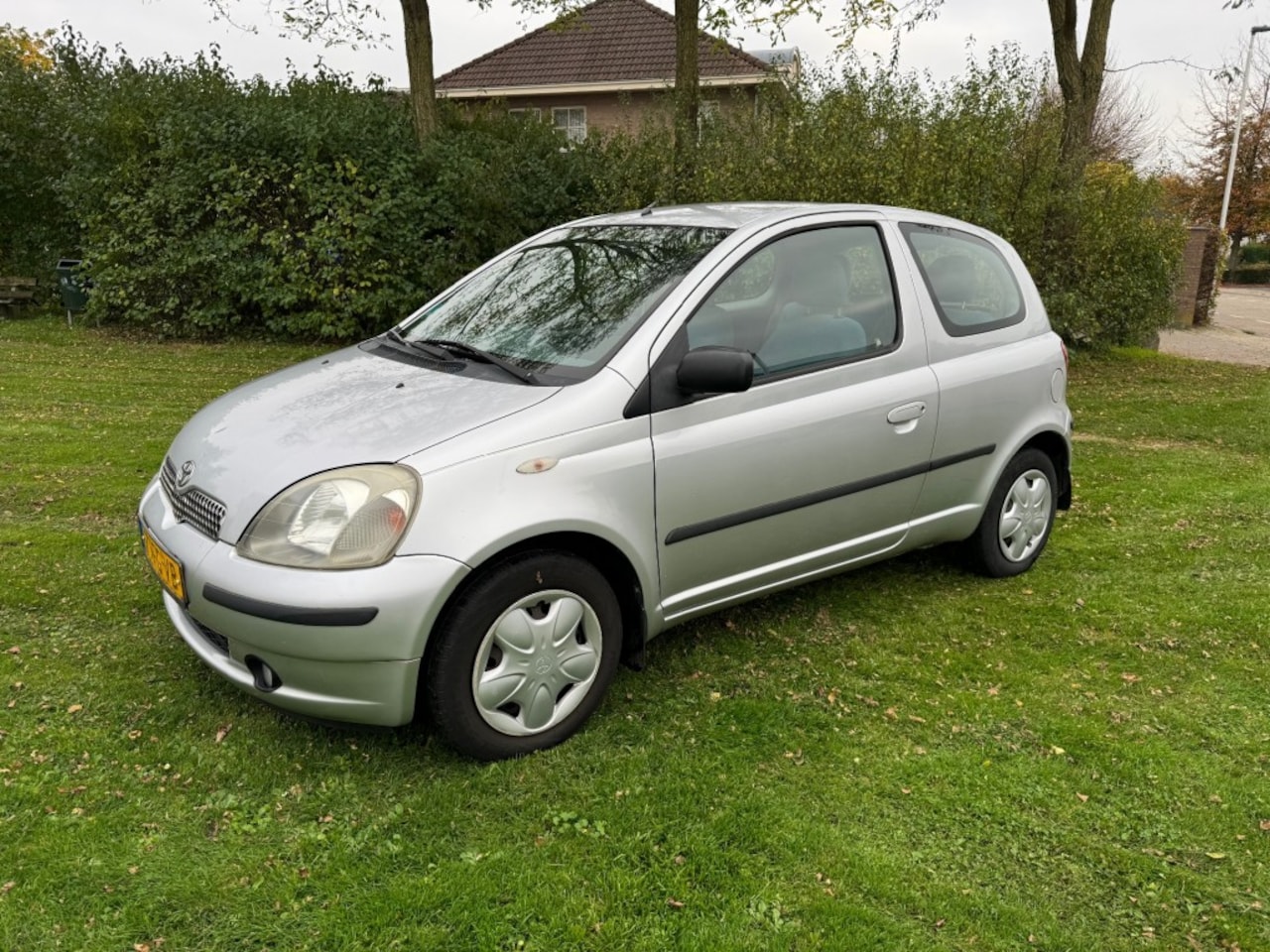 Toyota Yaris - 1.3-16V VVT-i Sol 1.3-16V VVT-i Sol / Airco / - AutoWereld.nl