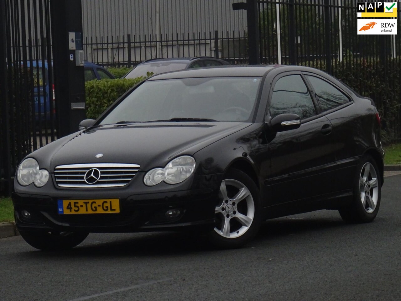 Mercedes-Benz C-klasse Sportcoupé - 180 K. NAP/LEER/AIRCO/PDC - AutoWereld.nl