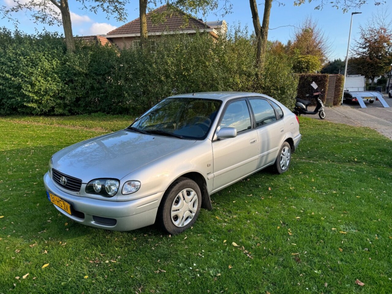 Toyota Corolla - 1.6 HB - airco - trekhaak - nette staat - AutoWereld.nl