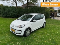 Volkswagen Up! - 1.0 3 drs - airco - trekhaak - navigatie