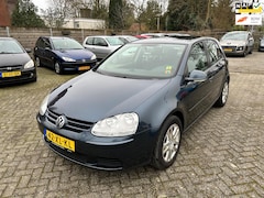 Volkswagen Golf - 1.6 FSI Optive 3 // APK 18-9-2025 // Airco