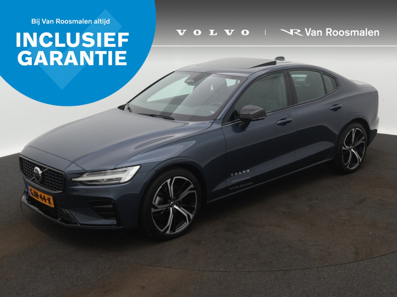 Volvo S60 - 2.0 B4 Plus Dark | Panoramadak | 19" Lm velgen - AutoWereld.nl