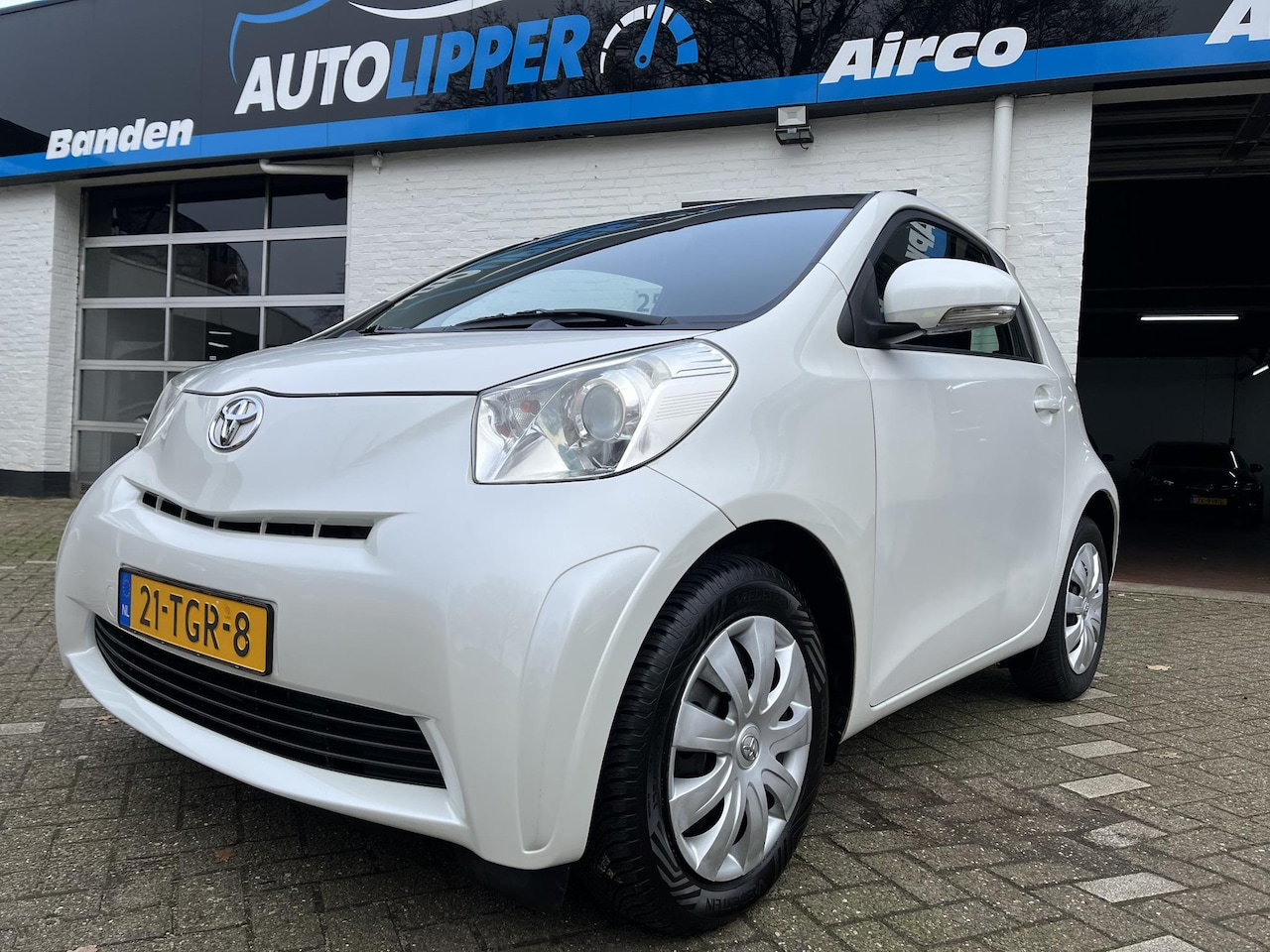 Toyota iQ - 1.0 VVTi Comfort /Airco - AutoWereld.nl