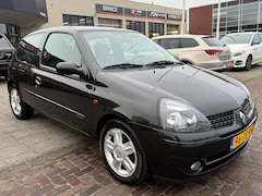 Renault Clio - 1.6-16V Privilège zeer mooi