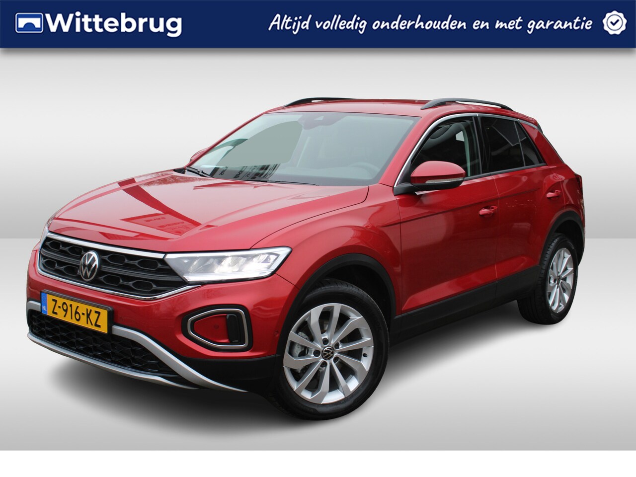 Volkswagen T-Roc - 1.0 TSI 110pk Life Edition Climatronic / LM velgen 17 inch / Camera / Navigatie by APP / K - AutoWereld.nl