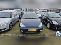 Ford Focus - 1.6-16V Cool Edition