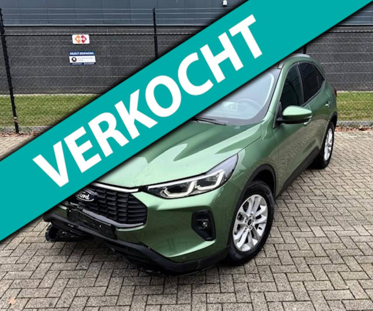 Ford Kuga - 1.5 Titanium *AUTOMAAT-HUD-TREKHAAK* - AutoWereld.nl