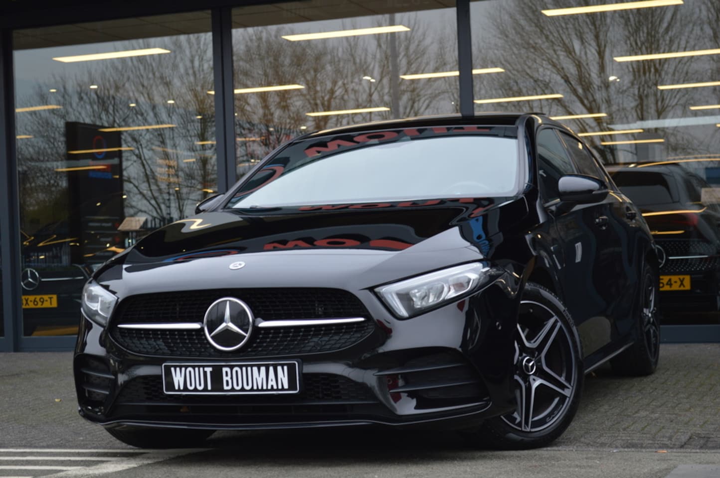 Mercedes-Benz A-klasse - 250 e AMG Led Panorama Widescreen Sfeer Distronic Camera CarPlay Augmented Pdc - AutoWereld.nl