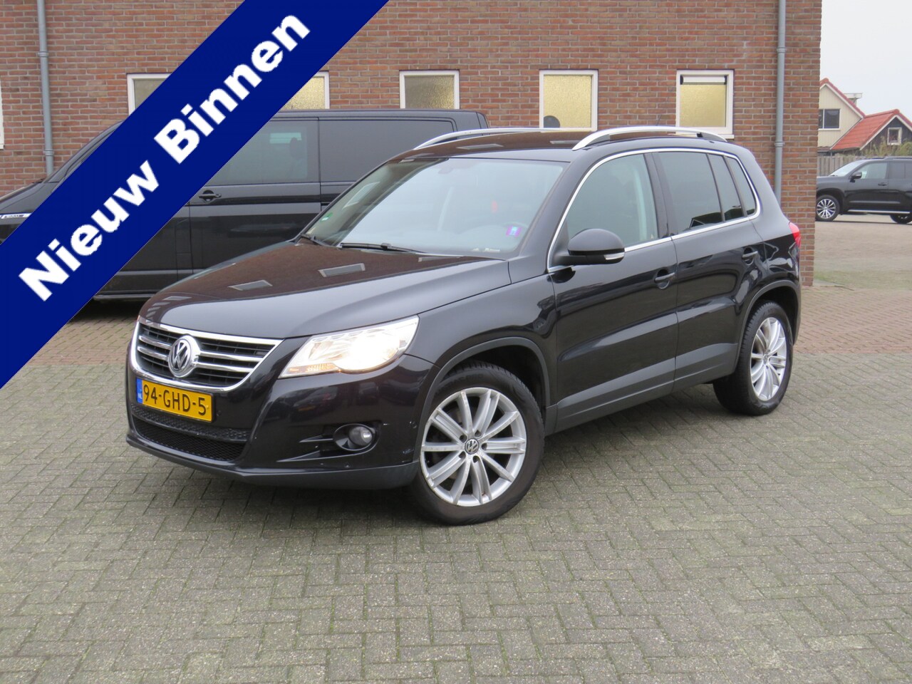 Volkswagen Tiguan - 2.0 TDI Sport&Style 4Motion Automaat * Trekhaak * Lederen bekleding * Stoelverw. * Camera - AutoWereld.nl