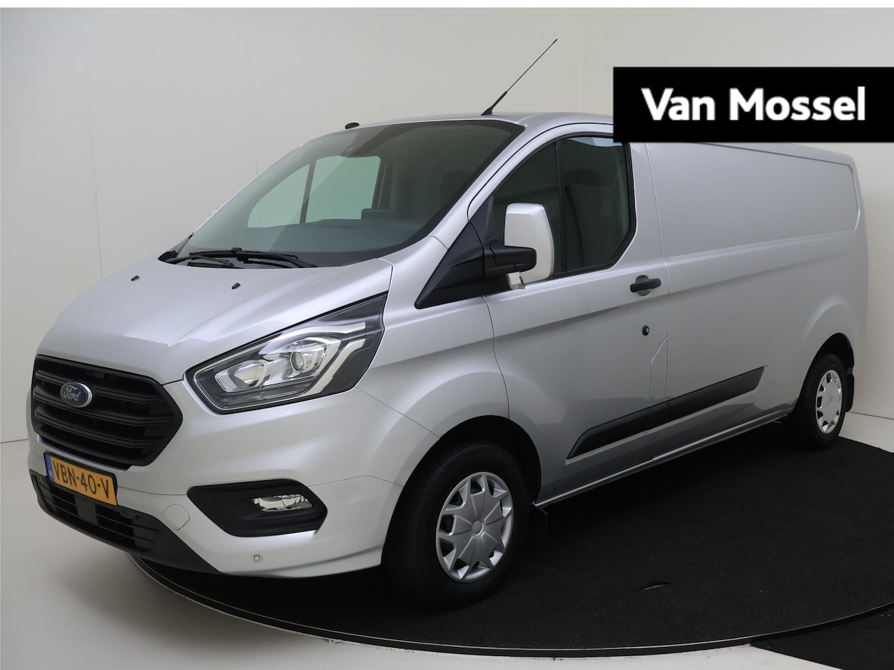 Ford Transit Custom - 300 2.0 TDCI L2H1 Trend | Navigatie | Trekhaak | Airco - AutoWereld.nl