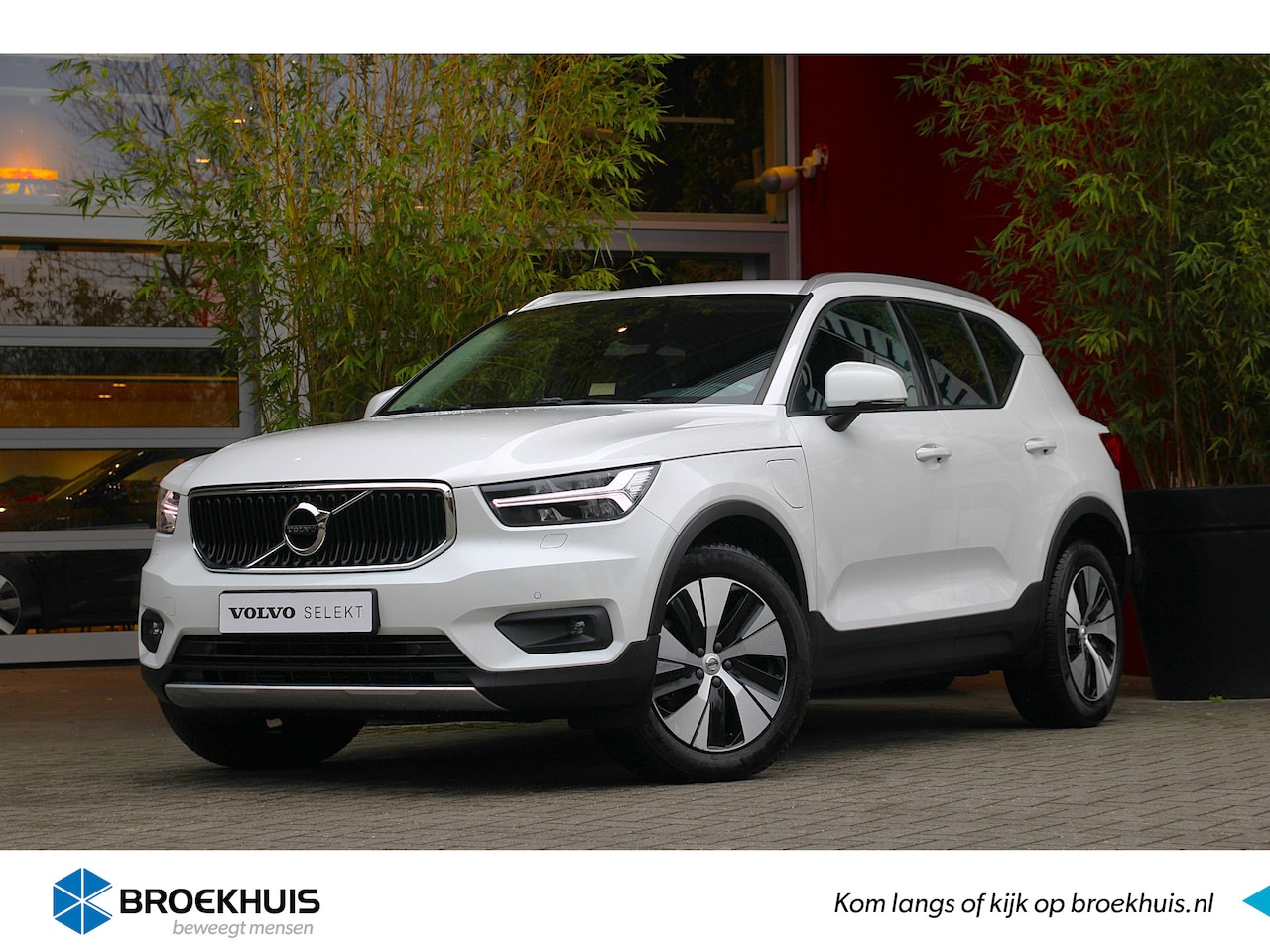 Volvo XC40 - 1.5 T5 Twin Engine Momentum Pro| Camera| Trekhaak | Lederen bekleding| Elektrische stoelbe - AutoWereld.nl