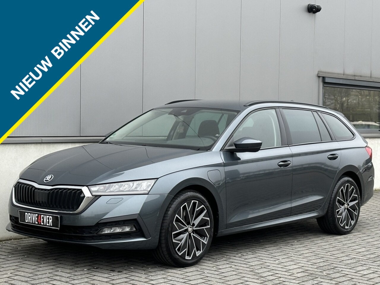 Skoda Octavia Combi - 1.4 TSI iV Sport Bns NAVI PDC ECC SPORTVELGEN ELEK PAKKET - AutoWereld.nl