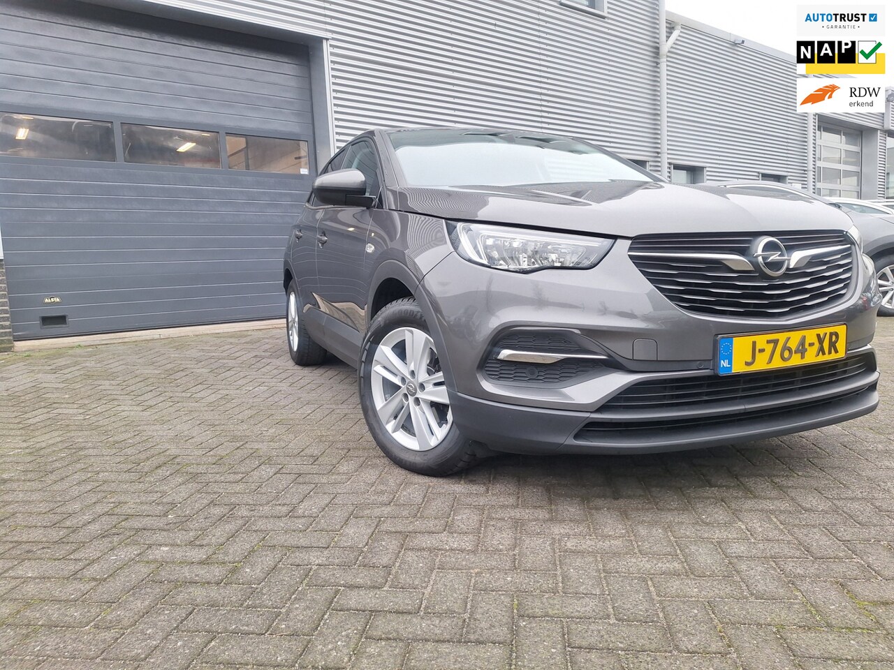 Opel Grandland X - 1.2 Turbo Business Edition Navigatie*Ecc*Sportstoelen*Cruise controle* - AutoWereld.nl